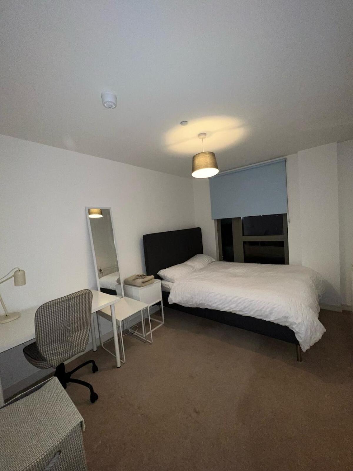 Entire 2 Bedroom Flat 런던 외부 사진