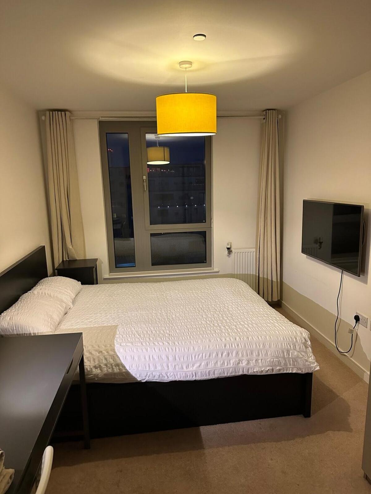 Entire 2 Bedroom Flat 런던 외부 사진